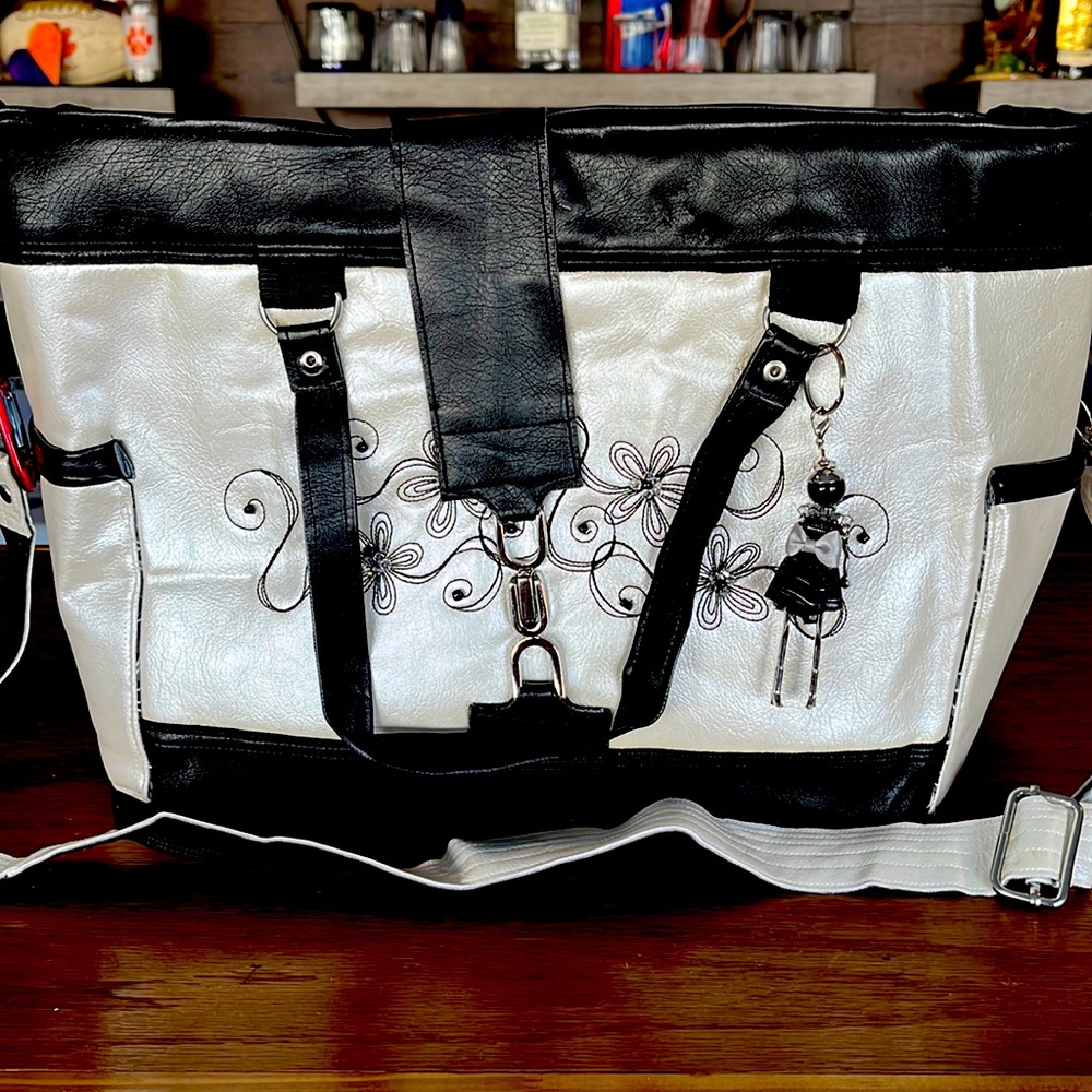 Cross body purse